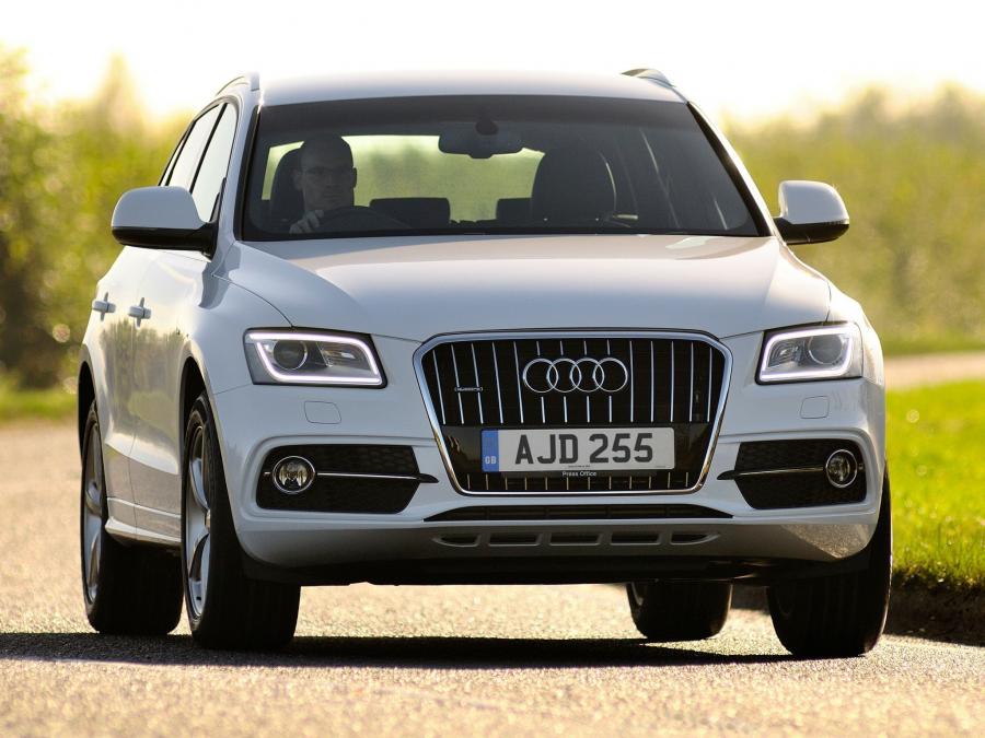  Audi Q5 TFSI Quattro S-Line (8R) 2012 года  (UK) (фото 1 из 7)